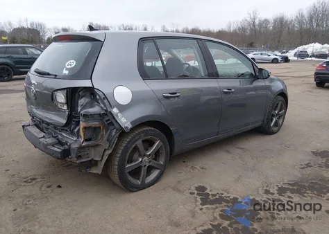 2014 Volkswagen Golf 2.5L z USA, uszkodzony, nr VIN WVWDB7AJ5EW011821